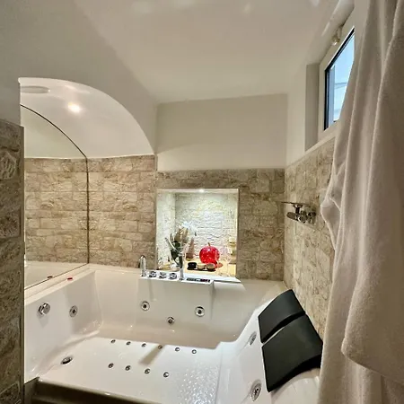 Contemossa With Whirlpool * Барі